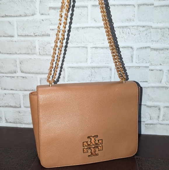 Tory Burch Britten Large Adjustable Shoulder Bag in Bark Leather, Logo - Picture 5 of 16